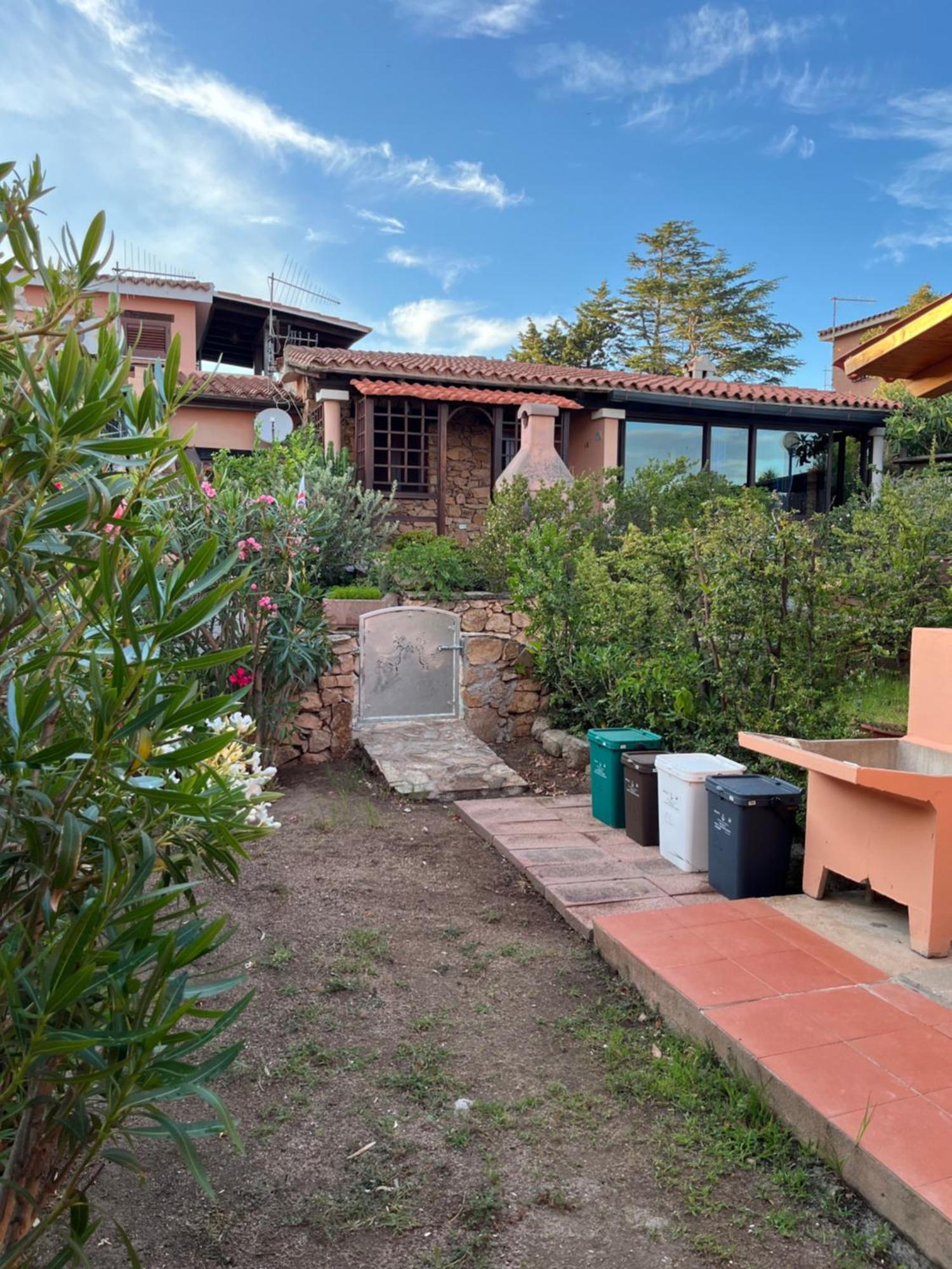 Casa Sviluppata Su Due Piani Con Doppia Veranda E Parcheggio Privato Сан-Теодоро Екстер'єр фото