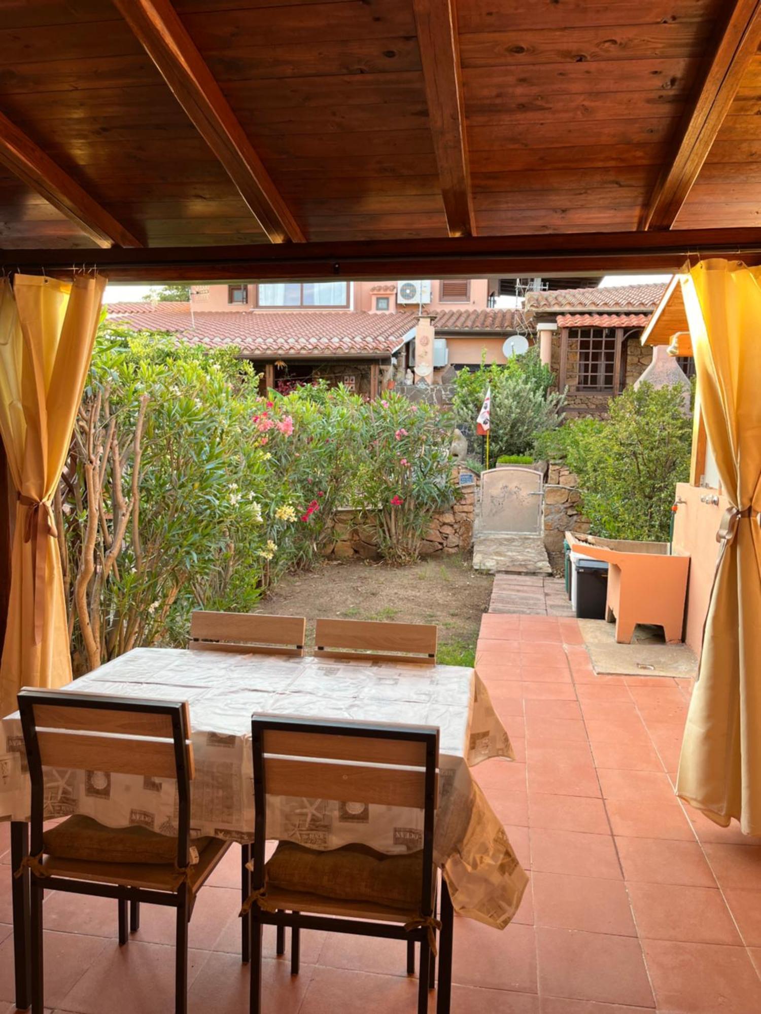 Casa Sviluppata Su Due Piani Con Doppia Veranda E Parcheggio Privato Сан-Теодоро Екстер'єр фото