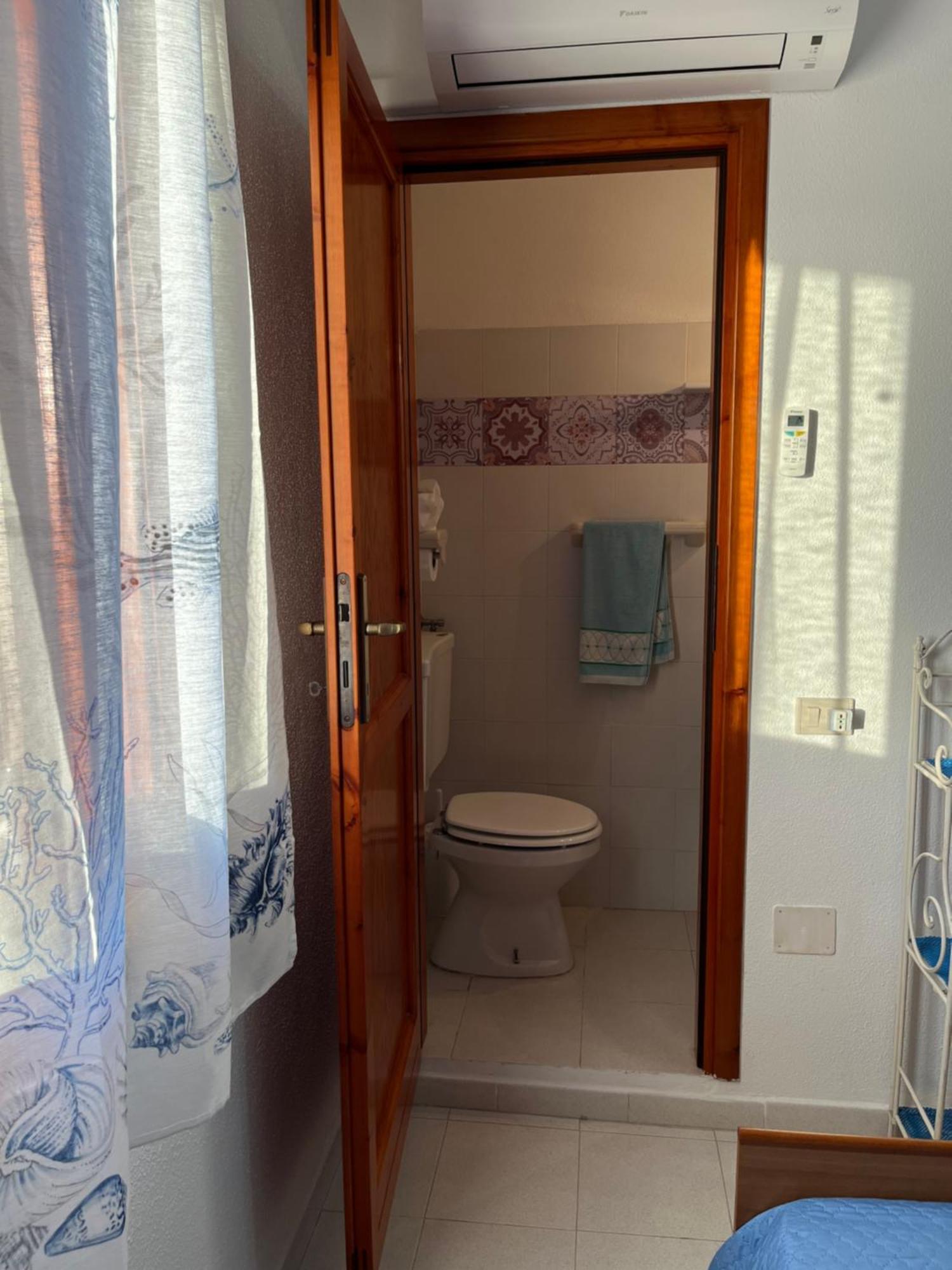 Casa Sviluppata Su Due Piani Con Doppia Veranda E Parcheggio Privato Сан-Теодоро Екстер'єр фото