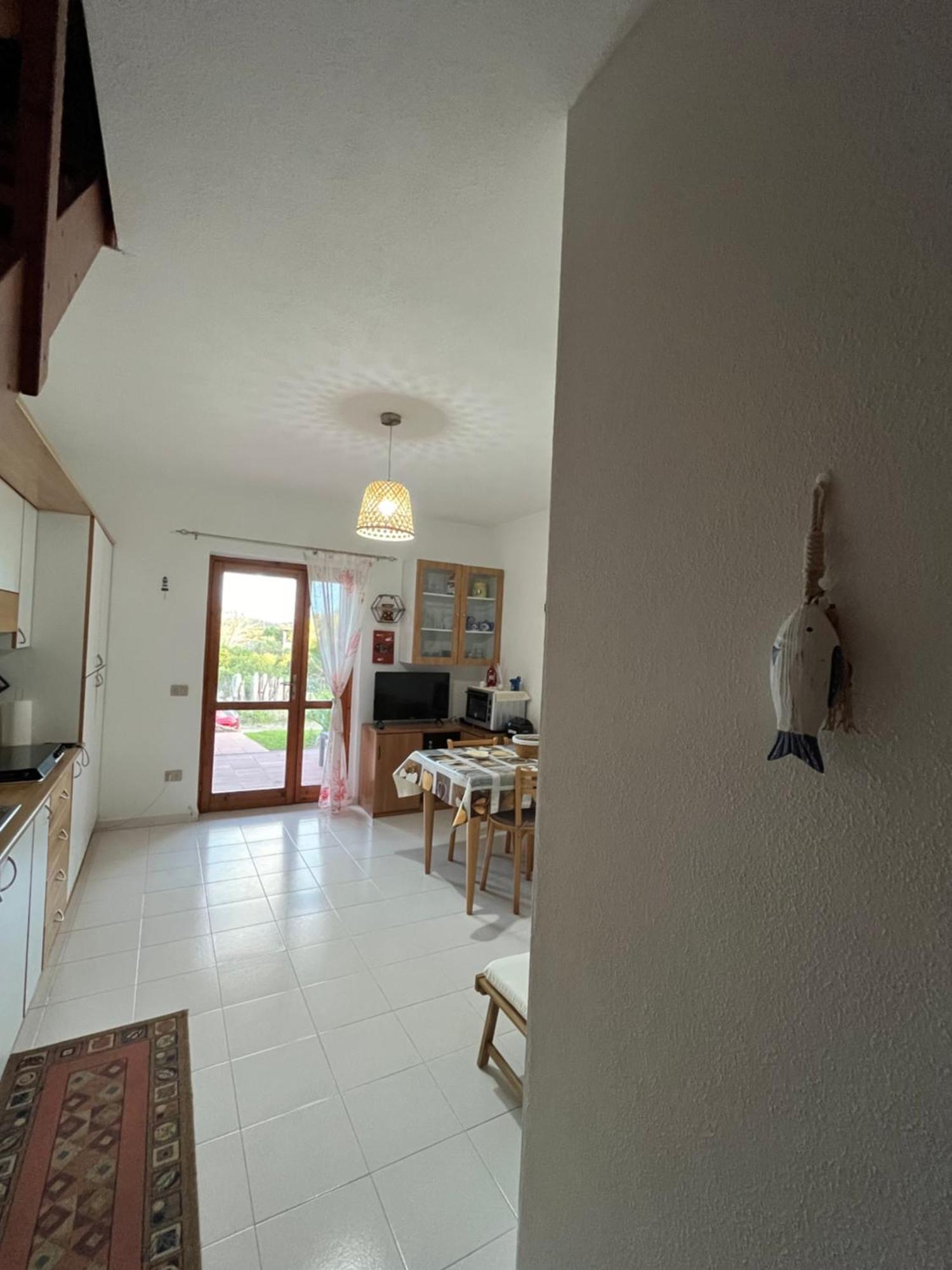 Casa Sviluppata Su Due Piani Con Doppia Veranda E Parcheggio Privato Сан-Теодоро Екстер'єр фото