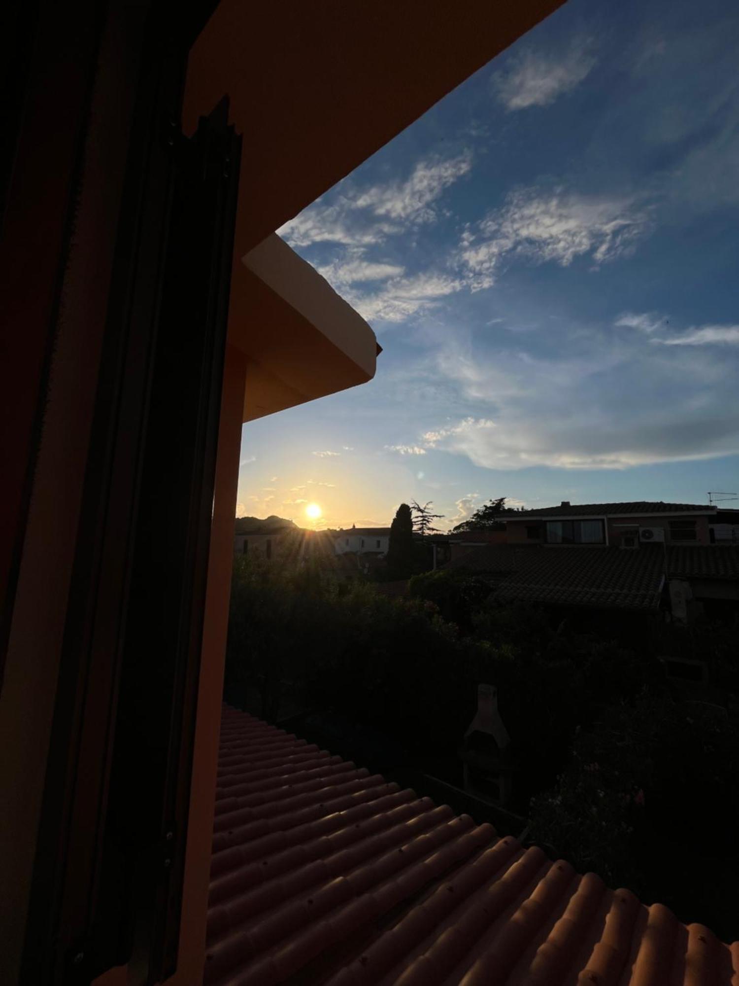 Casa Sviluppata Su Due Piani Con Doppia Veranda E Parcheggio Privato Сан-Теодоро Екстер'єр фото